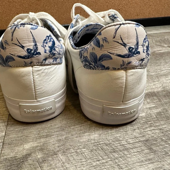 Reformation Harlow Leather Sneakers Floral Swallow Bird Print Size 11 - Picture 7 of 7